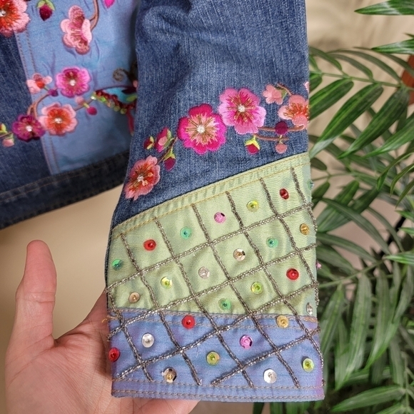 90s 00s Vintage Berek | Floral Butterfly Embroidered Sequin Beaded Jean Jacket - Picture 5 of 13